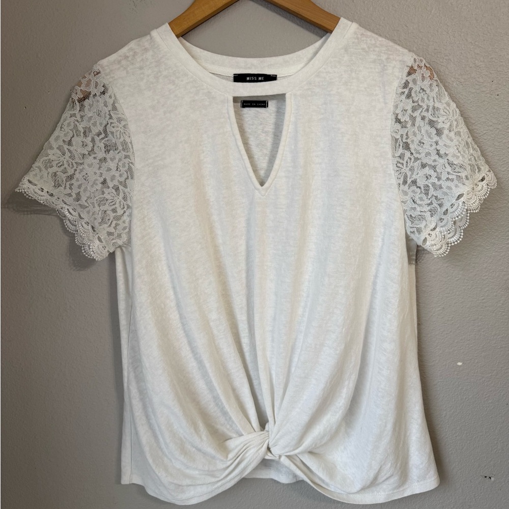 Miss Me Lace Short Sleeve Twist Front Shirt Womens Size Medium Keyhole Neck